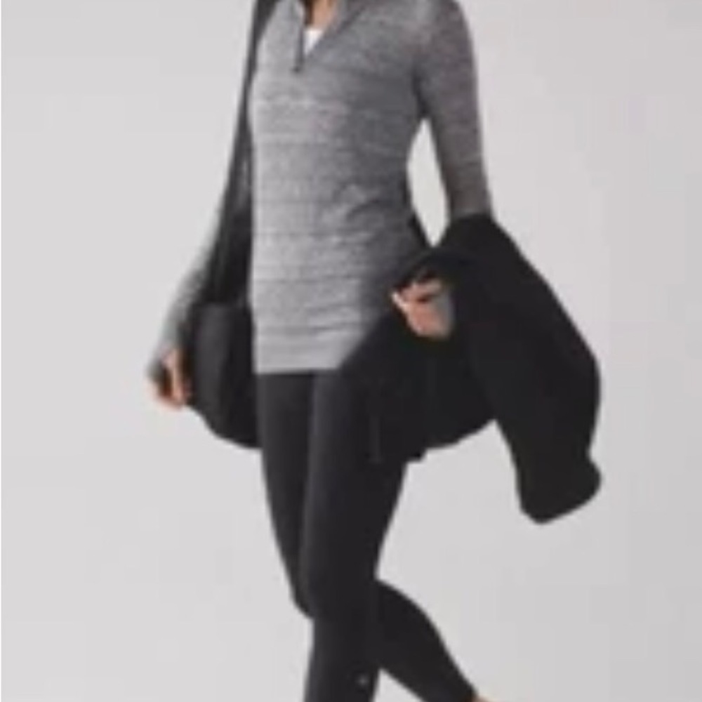Lululemon Gray and Black Long Sleeve Top Size 6